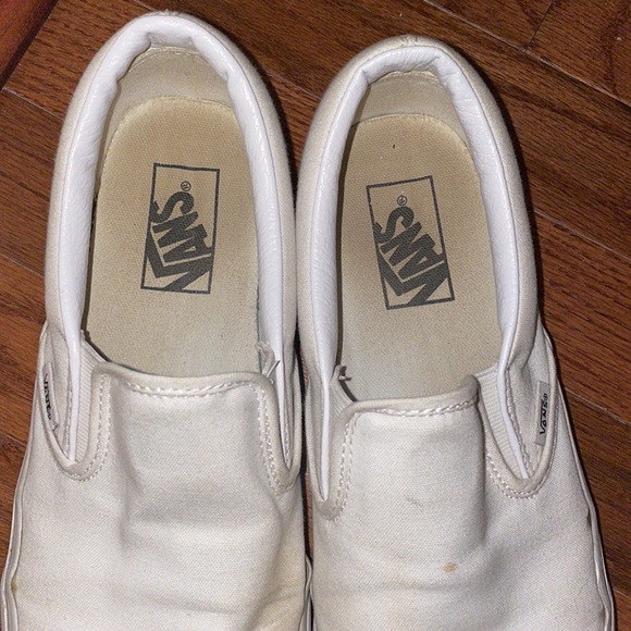 Vans - Picture 3 of 4